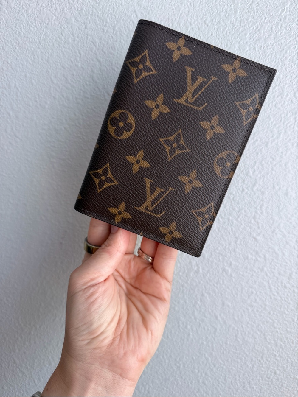100% Authentic Louis Vuitton Monogram Brown Passport Cover Wallet
